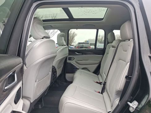 Used 2023 Jeep Grand Cherokee Overland w/ Adv Protech Group III AWD/4WD image 20