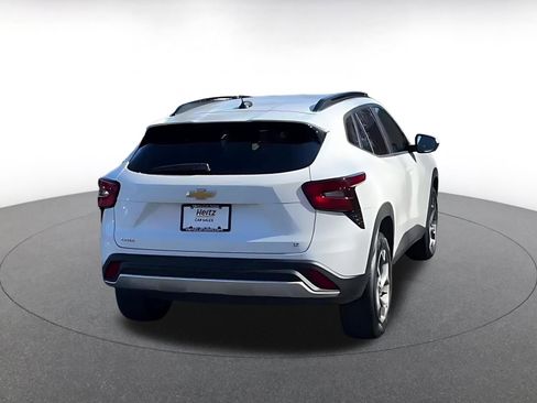 Used 2025 Chevrolet Trax LT image 12