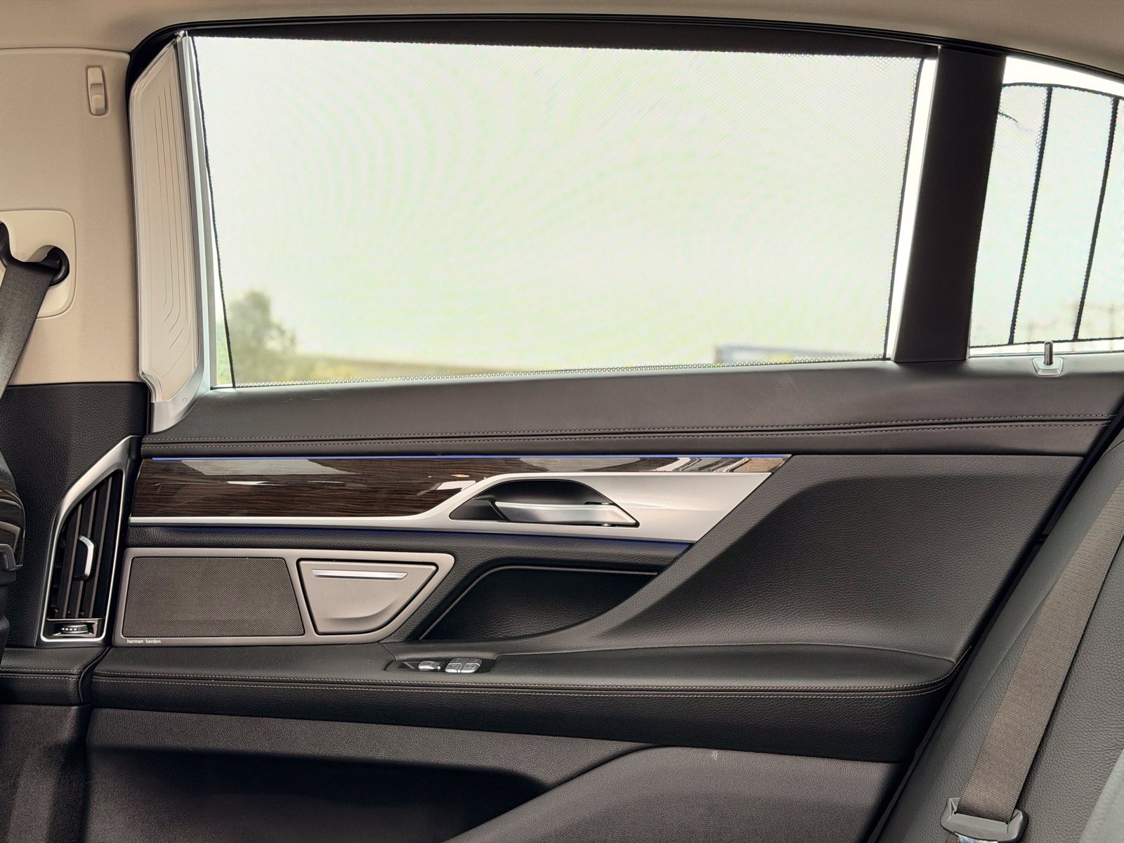 Used 2019 BMW 740i xDrive w/ Executive Package AWD/4WD image 42
