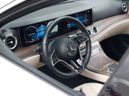 Used 2023 Mercedes-Benz E 450 4MATIC Sedan image 15