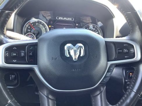 Used 2022 RAM 1500 Big Horn AWD/4WD image 36