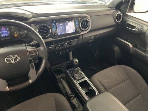 Used 2019 Toyota Tacoma TRD Off-Road w/ Technology Package AWD/4WD image 22