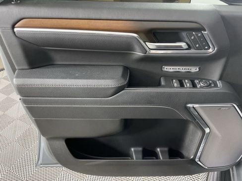 Used 2025 GMC Sierra 1500 Denali image 21
