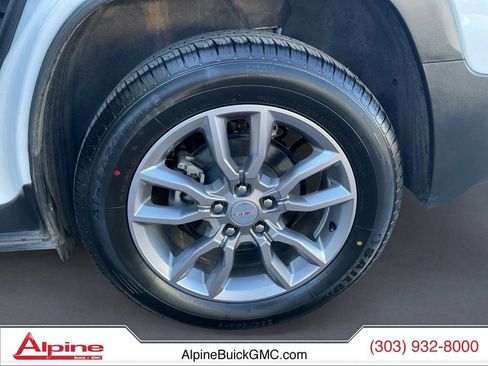 Used 2023 GMC Terrain SLT image 14