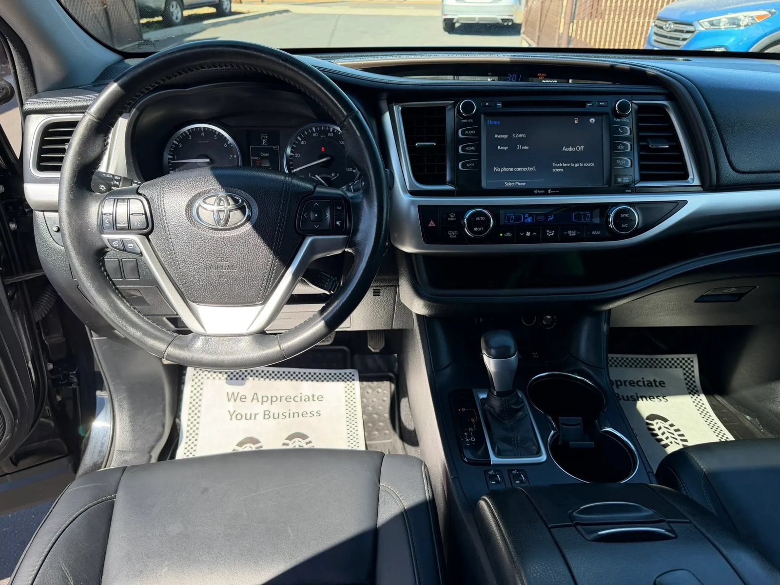 Used 2015 Toyota Highlander XLE AWD/4WD image 17
