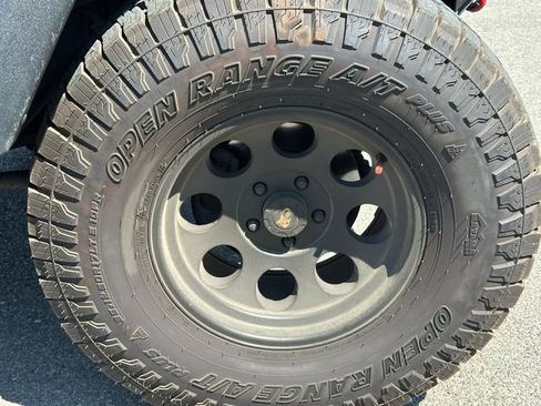 Used 2015 Jeep Wrangler Unlimited Rubicon w/ Connectivity Group AWD/4WD image 24