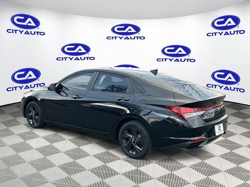 Used 2023 Hyundai Elantra SEL image 6