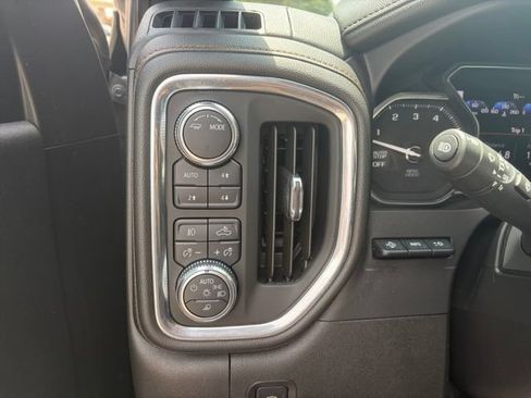 Used 2021 GMC Sierra 1500 AT4 w/ AT4 Value Package AWD/4WD image 5