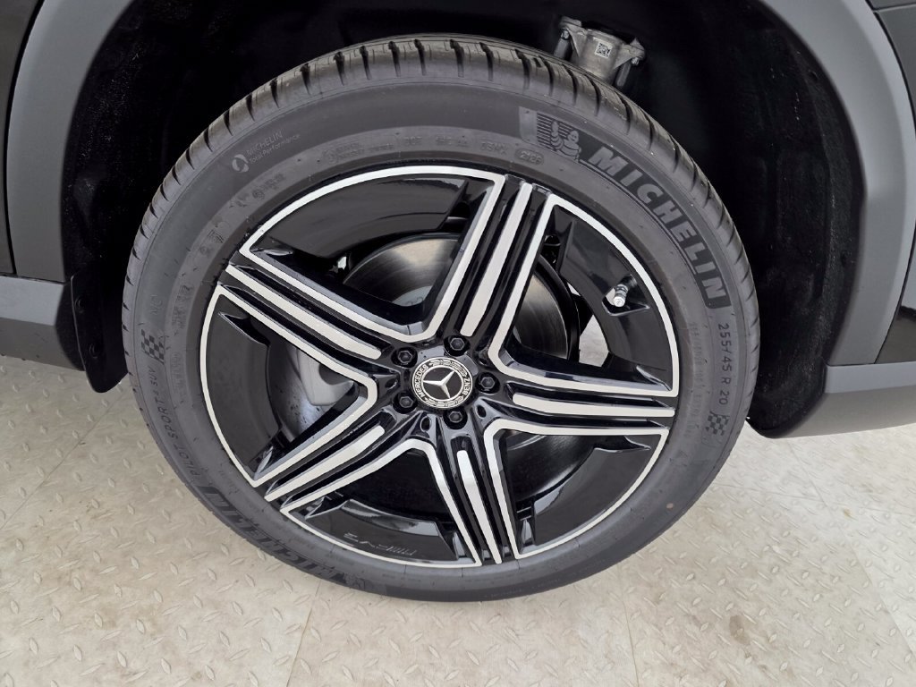 New 2027 Mercedes-Benz GLC 300 image 12