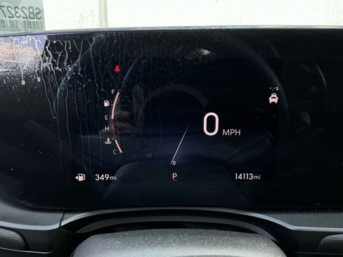 Used 2025 Buick Envista Preferred image 37