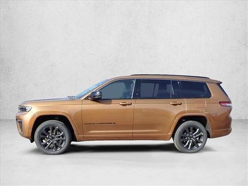 New 2026 Jeep Grand Cherokee L Limited AWD/4WD image 2