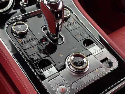 Used 2020 Bentley Continental GT image 24