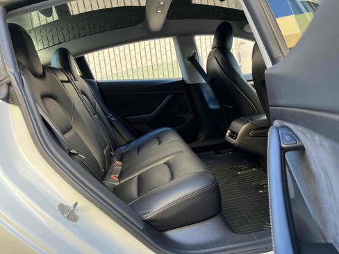 Used 2021 Tesla Model 3 Standard Range Plus image 28