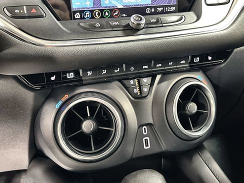Used 2022 Chevrolet Blazer LT w/ Sound & Technology Package FWD image 22