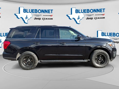 Used 2022 Ford Expedition XLT AWD/4WD image 4