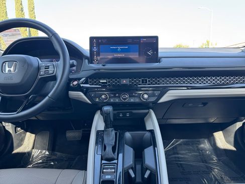 Used 2025 Honda Accord EX-L image 15