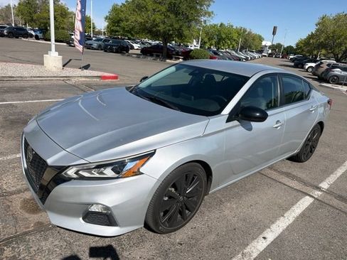 Used 2021 Nissan Altima 2.5 SR FWD image 3