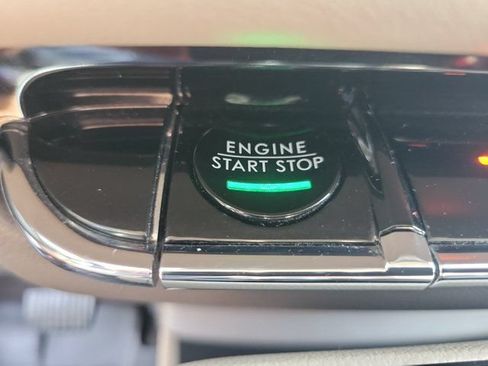 Certified 2021 Lincoln Nautilus FWD w/ Equipment Group 101A image 31