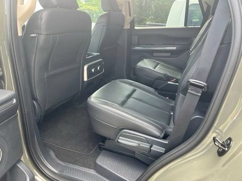 Used 2024 Ford Expedition XLT AWD/4WD image 8