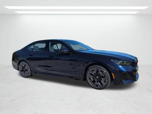 New 2027 BMW 530i xDrive w/ M Sport Package AWD/4WD image 2