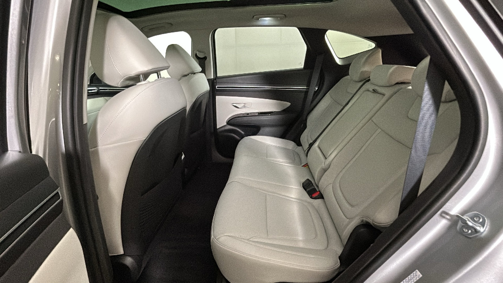 Used 2024 Hyundai Tucson Limited AWD/4WD image 32