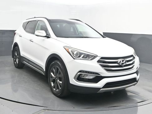 Used 2018 Hyundai Santa Fe Sport image 9