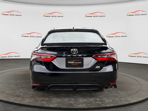 Used 2023 Toyota Camry SE AWD/4WD image 9