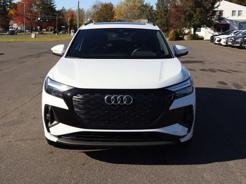 Used 2024 Audi Q4 e-tron Premium Plus w/ Premium Plus image 2