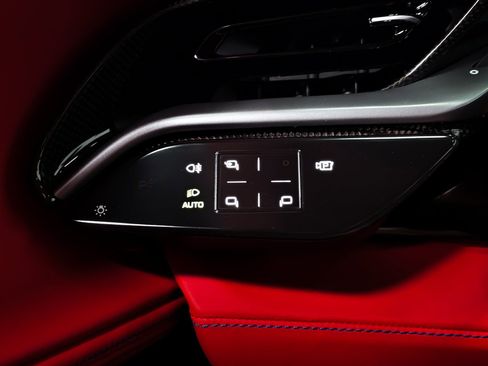 Used 2021 Ferrari SF90 Stradale image 25