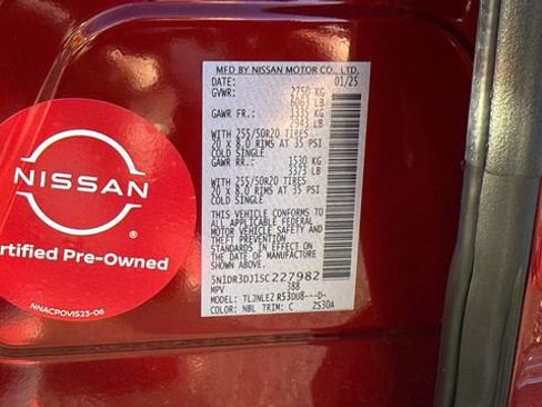 Used 2025 Nissan Pathfinder Platinum w/ Cargo Package image 30