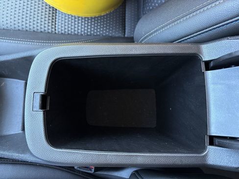 Used 2025 Chevrolet Equinox LT image 39