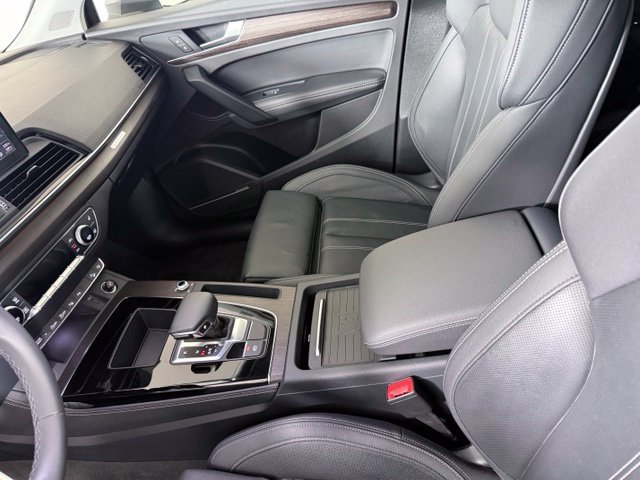 Certified 2024 Audi Q5 2.0T Prestige AWD/4WD image 18