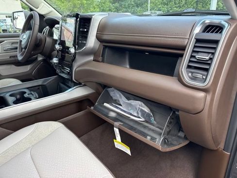Used 2026 RAM 1500 Laramie AWD/4WD image 27