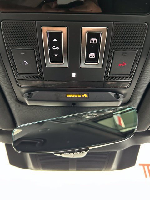 Used 2024 Land Rover Defender 110 X-Dynamic SE AWD/4WD image 16