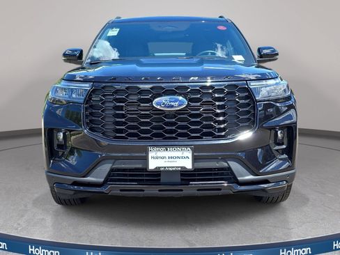 Used 2025 Ford Explorer ST-Line AWD/4WD image 3