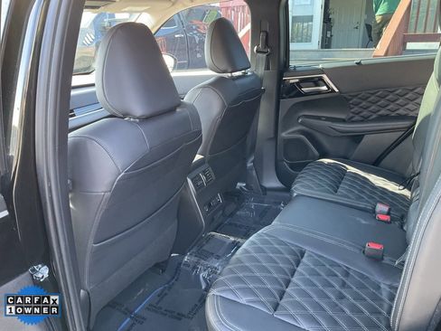 Used 2023 Mitsubishi Outlander SEL image 26