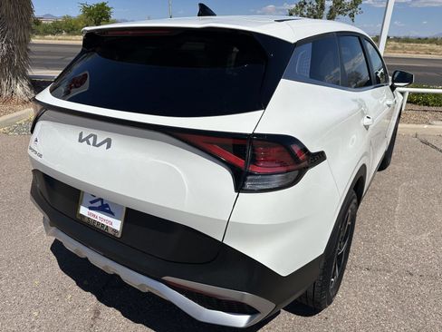 Used 2025 Kia Sportage LX image 7