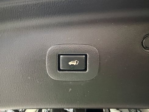 Used 2019 Nissan Armada SL w/ Premium Package image 28