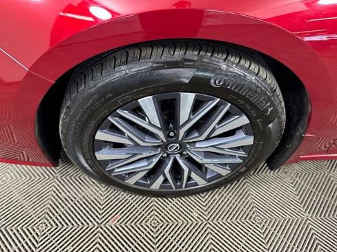 Used 2023 Nissan Altima 2.5 SV w/ SV Premium Package image 10