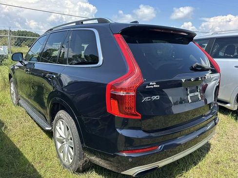 Used 2017 Volvo XC90 T6 Momentum w/ Momentum Plus Package AWD/4WD image 4