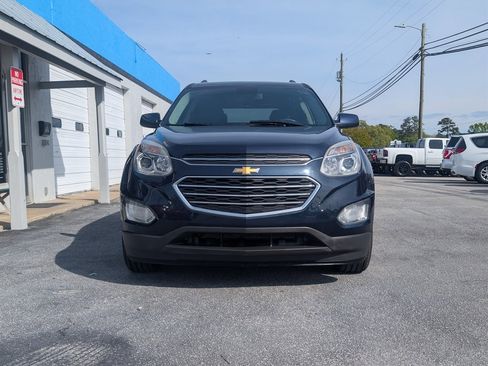 Used 2017 Chevrolet Equinox LT image 2