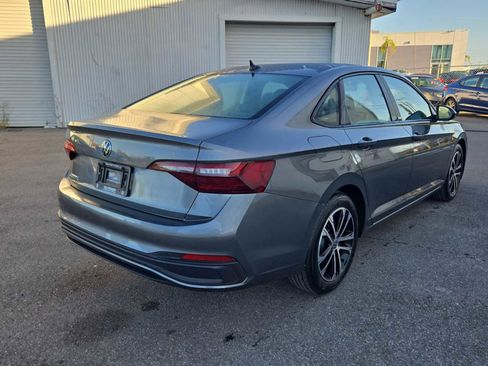 Used 2024 Volkswagen Jetta Sport image 14