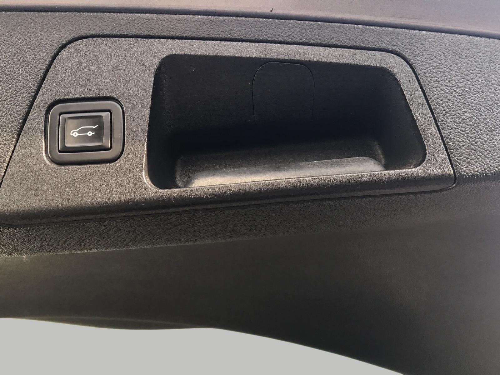 Used 2020 Buick Envision Essence AWD/4WD image 11