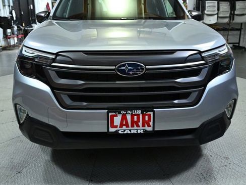 Used 2025 Subaru Forester Premium AWD/4WD image 18