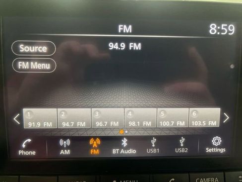 Used 2025 Nissan Rogue SV AWD/4WD image 16
