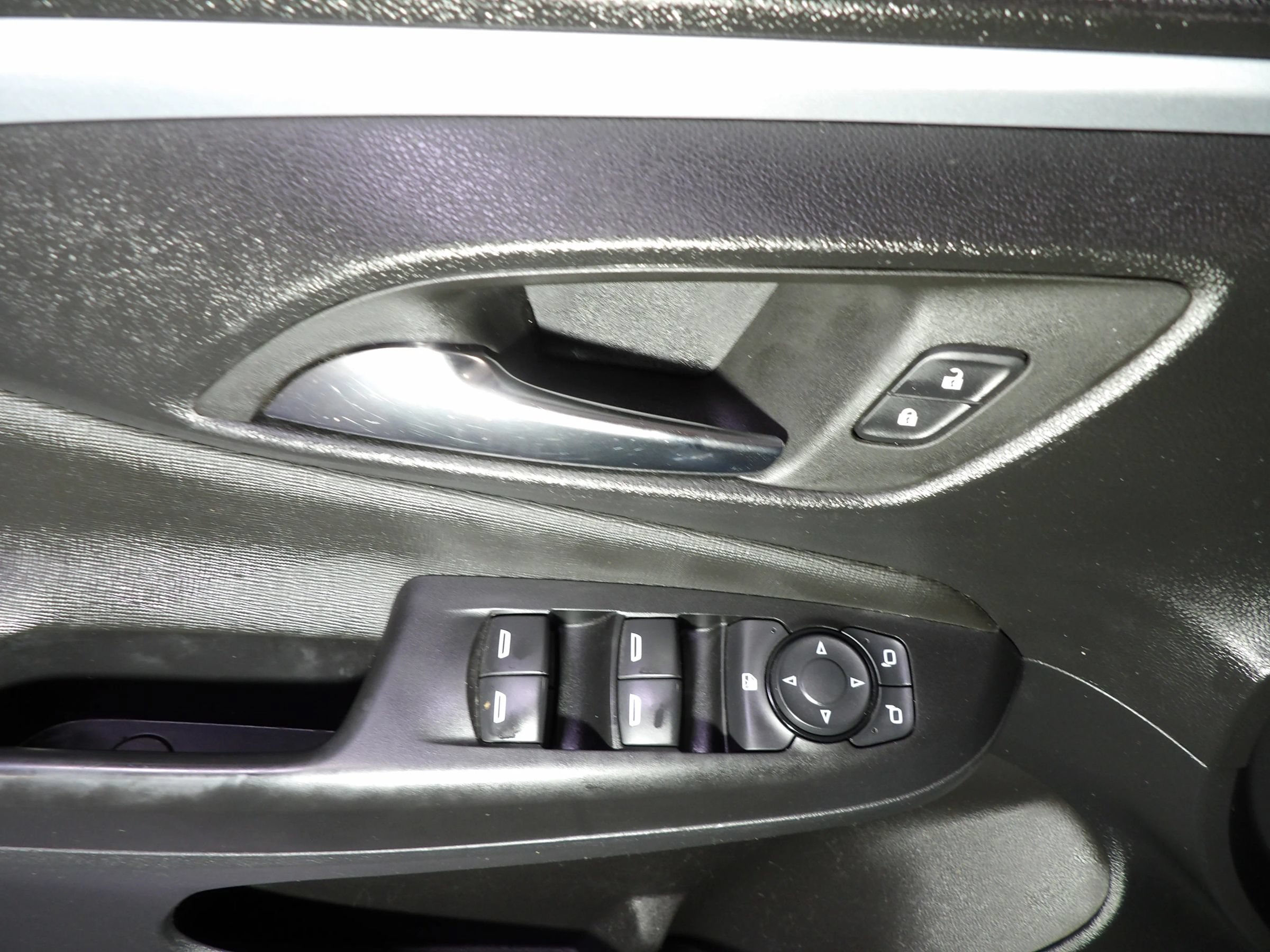 Used 2025 Buick Envista Preferred w/ Convenience I Package FWD image 9