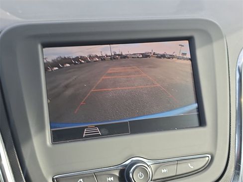 Used 2024 Chevrolet Equinox LT image 23