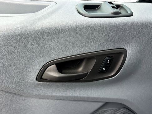 Used 2019 Ford Transit 350 XL image 17