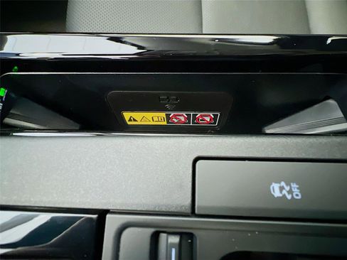 New 2026 Toyota Prius XLE image 15