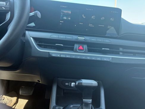 Used 2025 Kia K4 LXS image 17